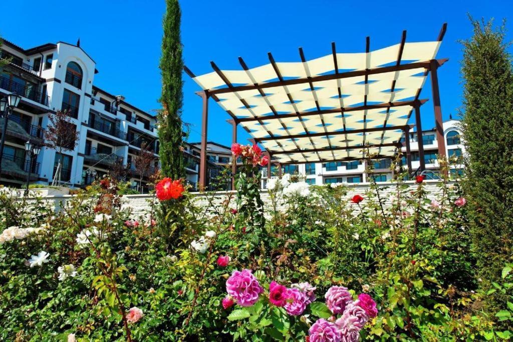 Aparthotel Boutique Rose Gardens Gmina Pomorie Zewnętrze zdjęcie